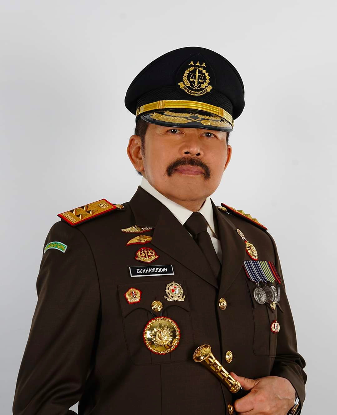 Jaksa Agung Memuji KPK atas Penangkapan Dua Oknum Anggota Dewan Pengadilan di Bondowoso Jaksa Agung Memuji KPK atas Penangkapan Dua Oknum Anggota Dewan Pengadilan di Bondowoso