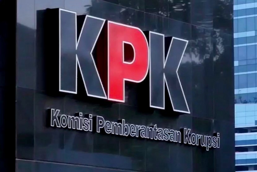 KPK melakukan penyelidikan terhadap Kementerian Kesehatan Indonesia dan BNPB karena dugaan korupsi Protokol Pencegahan dan Pengendalian COVID-19.
