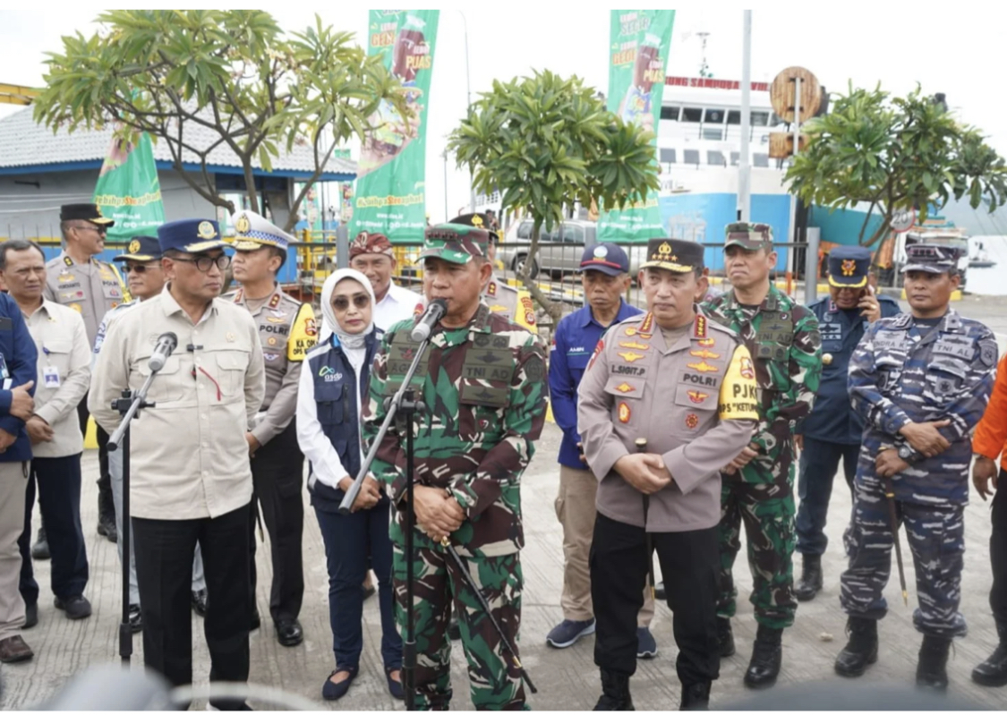 Menhub RI, Panglima TNI dan Kapolri Didampingi Kasdam IX/Udayana Meninjau Pos Mudik Lebaran di Provinsi Bali