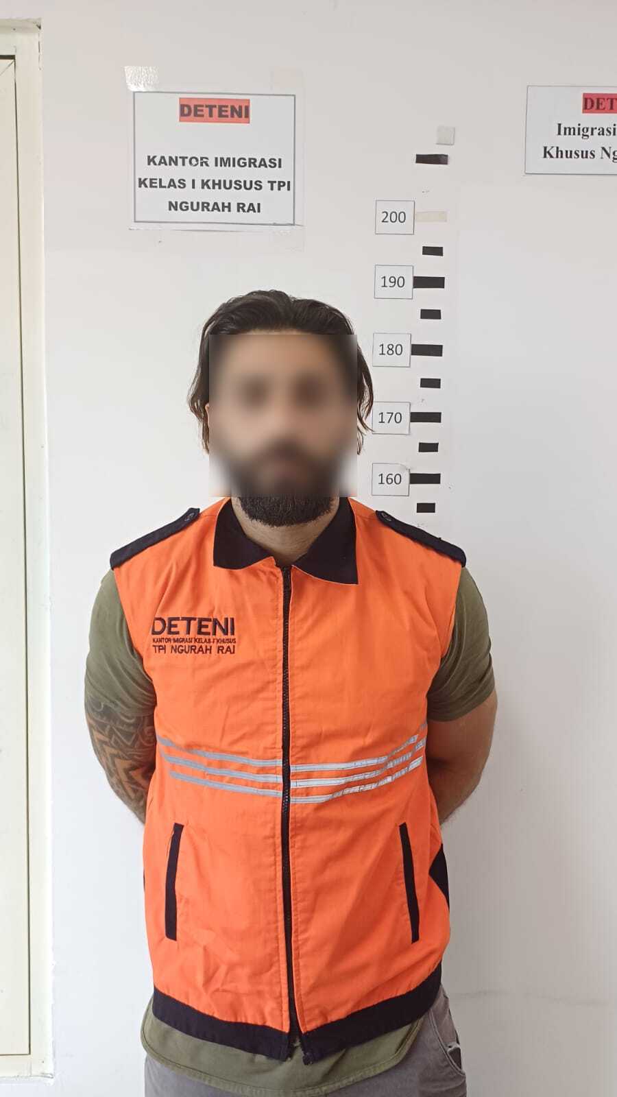 Imigrasi Ngurah Rai Detensi WNA Aljazair yang Overstay dan Sering Berbuat Onar