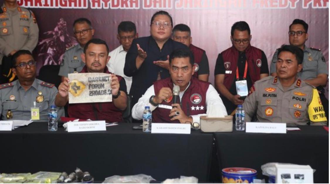 <strong>Bareskrim Polri Ungkap Lab Narkoba Rahasia Villa di Bali</strong>