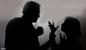 Pemuda Asal Singapura Menghajar Gadis Asal Ukraina Hingga Babak Belur