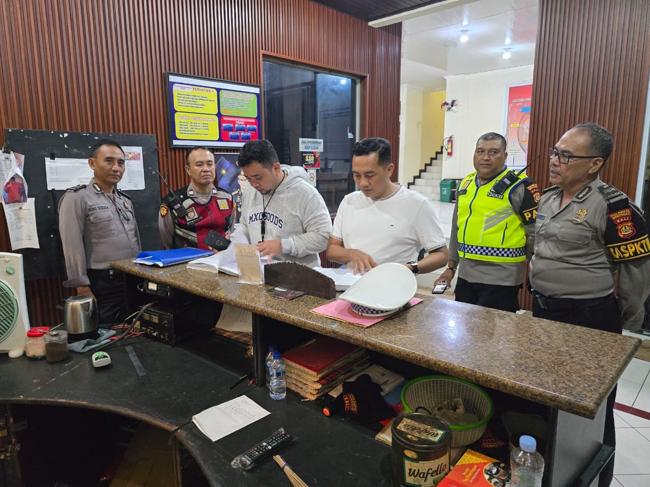 Propam Polda Bali Periksa Dua Personil SPKT Polsek Kuta Terima Uang 200 Ribu Dari Pelapor WNA