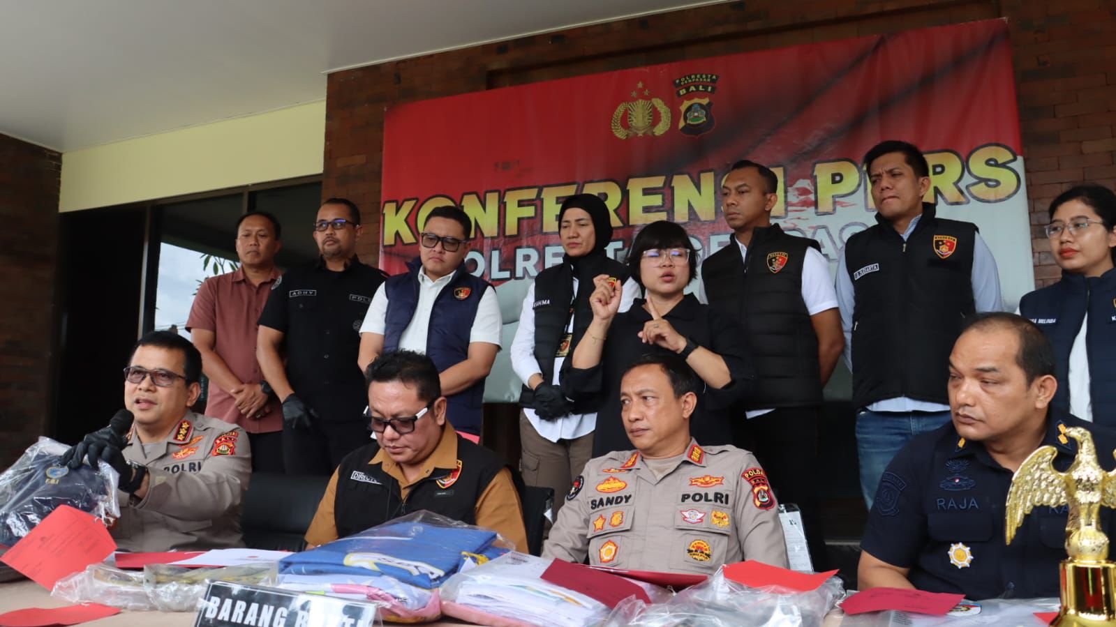 Polresta Denpasar Bongkar Dugaan Markas Scam Internasional di Kuta, 30 Orang Diamankan